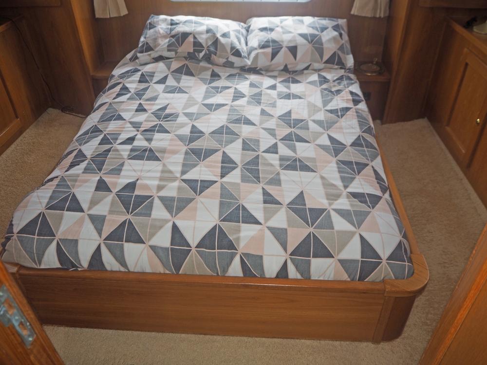 Aft cabin, Accommodation